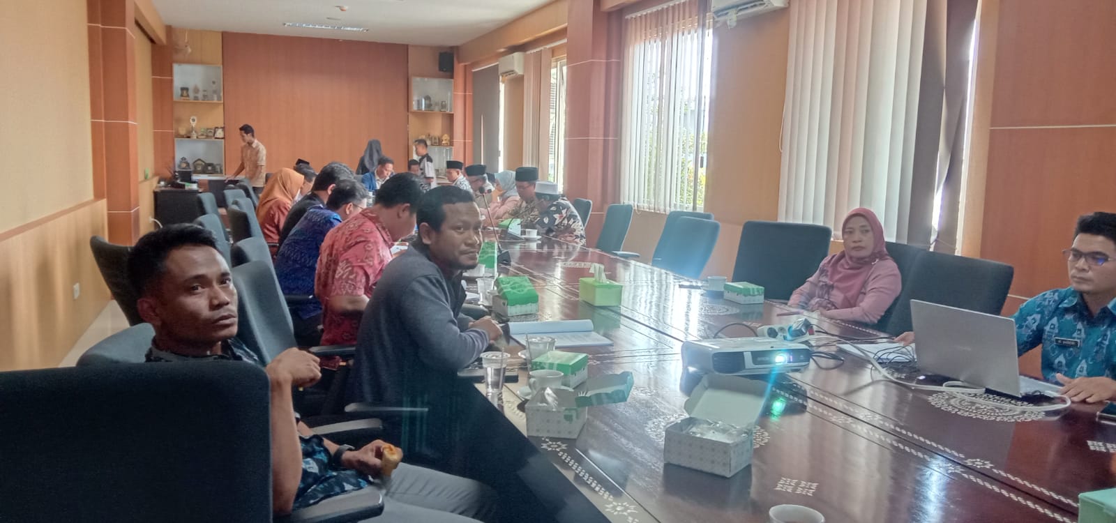 rapat pansus DPRD pembahasan Ranperda tentang ketenagakerjaan